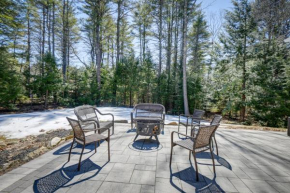 Stunning Wells Home with Fire Pit and Porch!